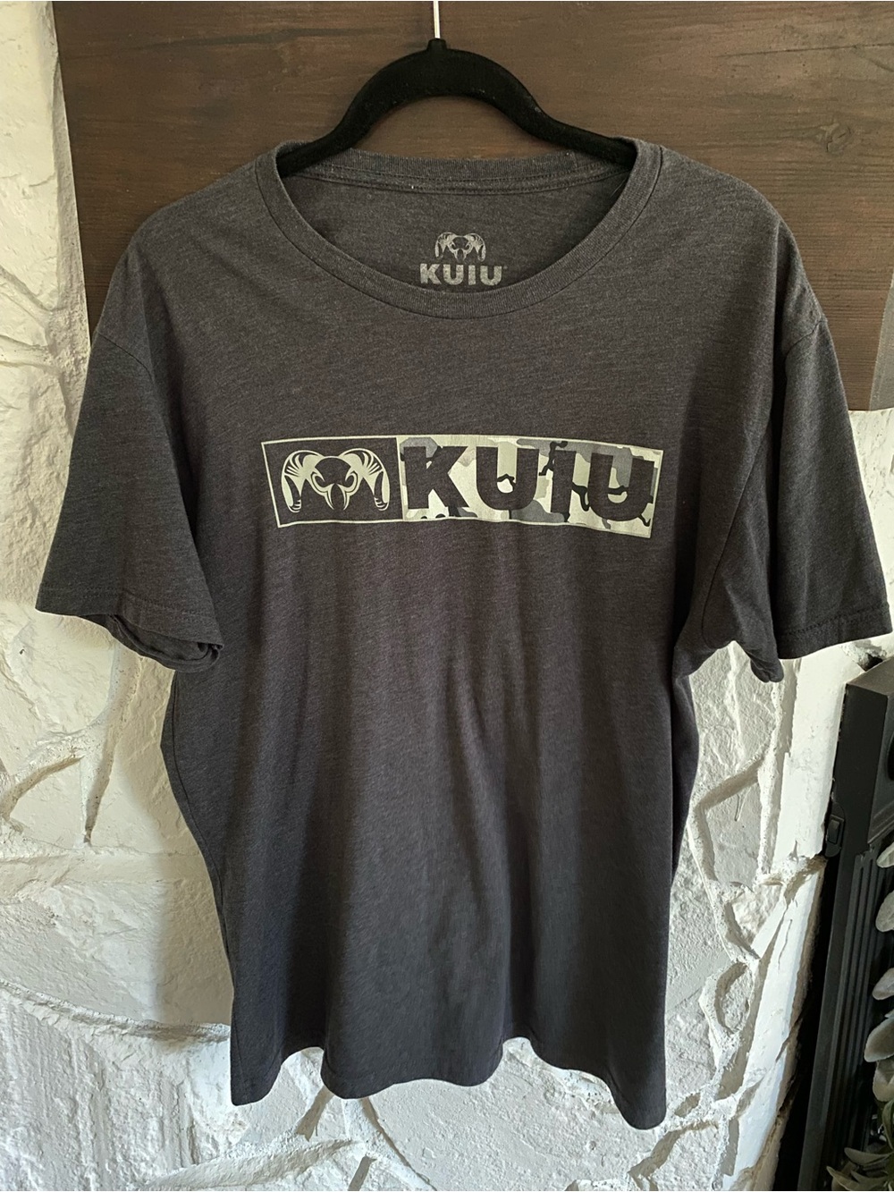 KUIU grey T-shirt with camo accent logo